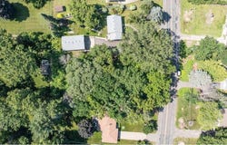 1984 Prosperity Road N, Maplewood, MN 55109