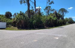 Canoe Lane, North Port, FL 34286