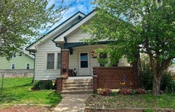 Newton, IA 50208