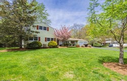 2 Euclid Ter, Parsippany-Troy Hills Twp., NJ 07054-1417