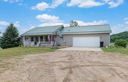 22385 230th Avenue, Paris, MI 49338