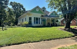 743 S College Avenue, Newton, NC 28658