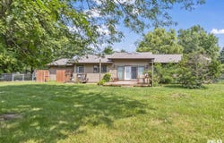 6454 Camino De Burlon Road, Rochester, IL 62563