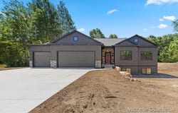 3551 Leaf Lane, Freeport, MI 49325
