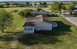 1046 S FARLEY Street, Pampa, TX 79065-6823