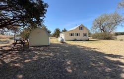 706 Gandy Broadway Ave., Stapleton, NE 69163