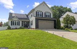 10 CHARLES AVENUE, BLACKWOOD, NJ 08012