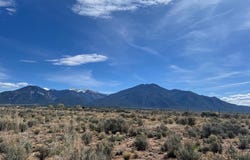 75 Milano Loop, El Prado, NM 87529