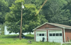 1061 Vandale Fork Rd, Spencer, WV 25276