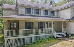 102 Old Farm Road, Milford, PA 18337