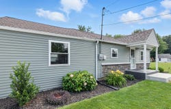 7621 W Forest Avenue, Warsaw, IN 46582-8421