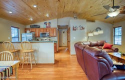 2706 Palomino Trail, Overgaard, AZ 85933