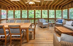 81 Poplar Dr, Hanover Twp., NJ 07950-3262