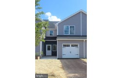 23 KIERNAN AVENUE, HELLERTOWN, PA 18055