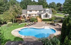11 Ewing Dr, Raritan Twp., NJ 08822-3147