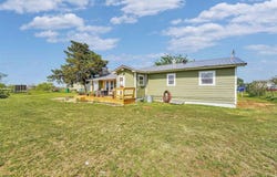 16469 S County Road 215 Road, Headrick, OK 73549