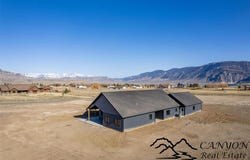 5 Callen Dr, Cody, WY 82414