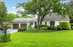 69 Apple Tree Lane, Warwick, RI 02888