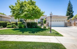 2330 Deauville Circle, Clovis, CA 93619