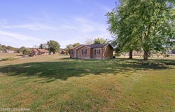 1177 Holy Cross Rd, New Haven, KY 40051