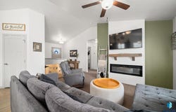 2221 S Creekview Ave, Sioux Falls, SD 57106