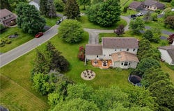 16 Canterbury Trail, Penfield, NY 14450