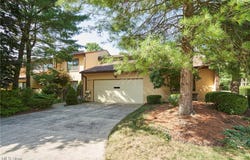 1807 Brookwood Drive, Akron, OH 44313