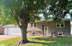 507 1st Ave NE, Badger, IA 50516