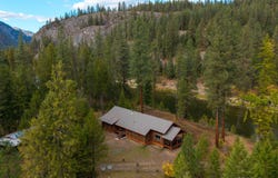 36 FIRST THOUGHT LOOP, LAURIER, WA 99146