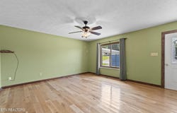 102 Edmonds Drive, Oliver Springs, TN 37840