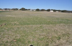 307 Hackamore Trl, Bandera, TX 78003-3474