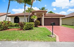 7039 Golf Pointe Circle, Tamarac, FL 33321