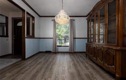 7207 N Woodland Avenue, Kansas City, MO 64118