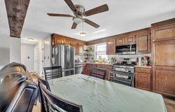 14 Greenville St, Billerica, MA 01821