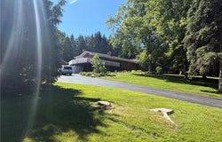 10 Pine Tree Circle, Rush, NY 14543