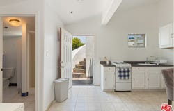 5828 Foxview Dr, Malibu, CA 90265