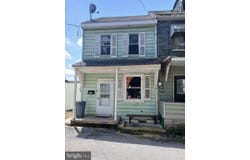 514 W PENN STREET, SHENANDOAH, PA 17976