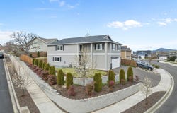 562 N Heights Drive, Eagle Point, OR 97524