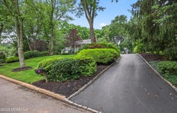 6 Stoecker Road, Holmdel, NJ 07733