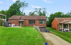 123 Arla Dr, Scott Twp, PA 15220