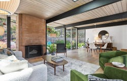 8156 Coach Dr, Oakland, CA 94605