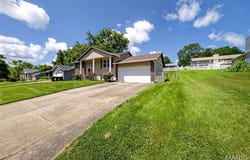 25 Universal Drive, St Peters, MO 63376
