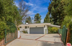 12004 Briarvale Ln, Studio City, CA 91604