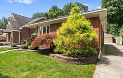 2476 Edgemont Street, Trenton, MI 48183