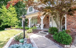 1128 W BROOKFOREST Drive, Peoria, IL 61615