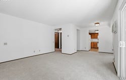 10970 SW MEADOWBROOK Dr, Portland, OR 97224