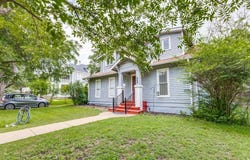 423 S Main ST, Lockhart, TX 78644