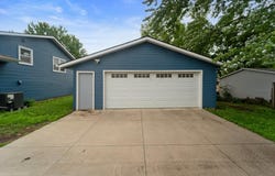 3823 Monterey Drive, Waterloo, IA 50701