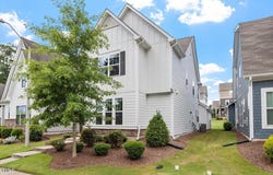 208 Old Ride Drive, Holly Springs, NC 27540