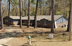 207 Wildwood Dr, Texarkana, TX 75501